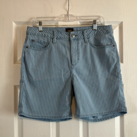 LEE Vintage 90s Engineer light blue Striped Jean shorts women’s 12-fits like 10 - Picture 1 of 14